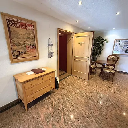 Apartment Chateau 15 *