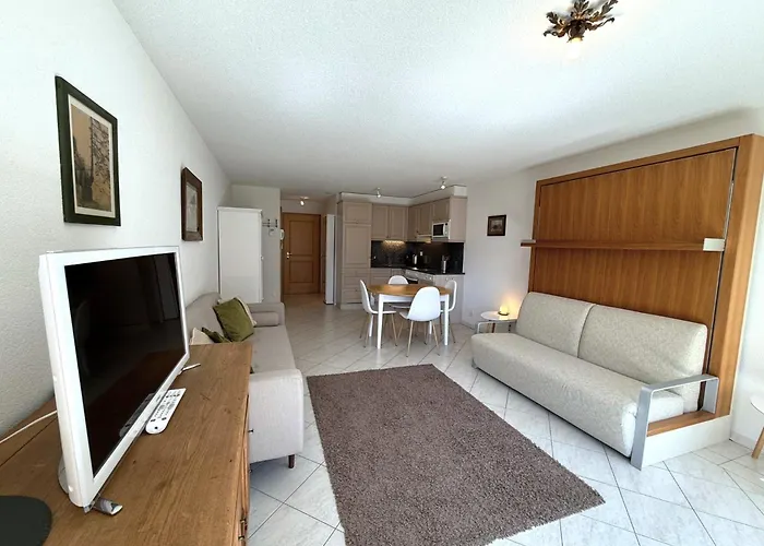 Chateau 15 アパート